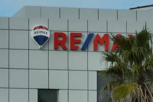 Repórter Sábado: Lesados de megaburla em Palmela pedem que Remax Portugal assuma responsabilidades 