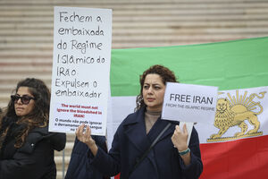 Manifestação da comunidade iraniana em Portugal
