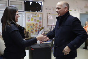 Eleições presidenciais em Portugal: eleitores votam