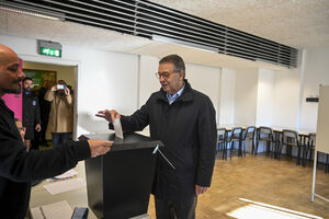 Eleições presidenciais em Portugal: cidadão vota