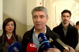 "Votar é um dever e essencial em democracia": José Luís Carneiro apela aos portugueses que se dirijam às urnas