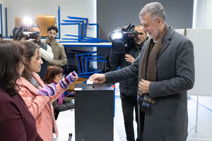 Eleições em Portugal: cidadãos exercem o direito de voto para escolher o Presidente da República