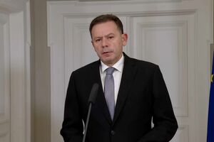 Montenegro diz que Marques Mendes era “a melhor opção” mas deixa candidato sozinho no discurso de derrota