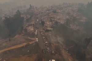 Imagens de drone revelam a devastação provocada pelos incêndios florestais no Chile 