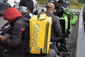 O Supremo Tribunal concluiu pela existência de trabalho subordinado de mais de 20 estafetas de plataformas digitais, entre maio e dezembro de 2025