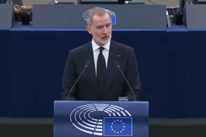 “Nunca, como nestes tempos sombrios, a ideia da Europa foi tão necessária”, diz Filipe VI 