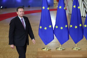 Montenegro alerta para competição com a ONU num Conselho de Paz