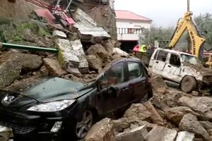 Muro desaba sobre carros devido ao mau tempo na Covilhã
