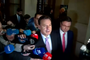 “Não estou em silêncio, estou focado em governar”, diz Montenegro sobre apoio nas presidenciais  