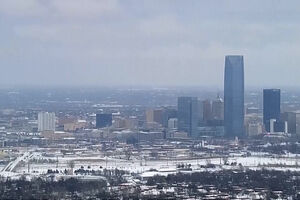 Imagens aéreas mostram Oklahoma, nos EUA, completamente pintada de branco pós nevão