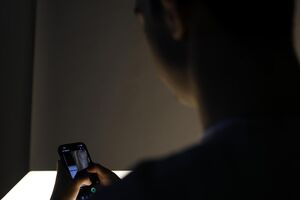 No mesmo dia  em que André conheceu a mulher no Tinder, a 7 de dezembro de 2025, sofreu a extorsão da rede filipina por WhatsApp 