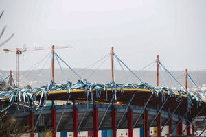 Estragos no estádio Municipal Dr. Magalhães Pessoa depois da passagem da depressão Kristin