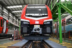 CP recebe primeiro de 22 novos comboios regionais