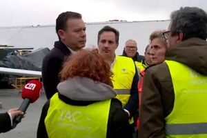 Primeiro-ministro no Aeródromo de Coimbra para tomar nota dos danos da tempestade