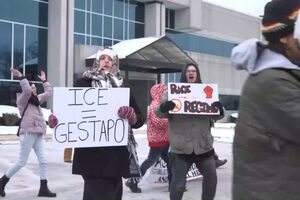 Manifestantes juntam-se a greve nacional contra as políticas de imigração de Trump