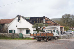 Exército repara telhados de edifícios em Figueiró dos Vinhos