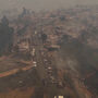 Imagens de drone revelam a devastação provocada pelos incêndios florestais no Chile