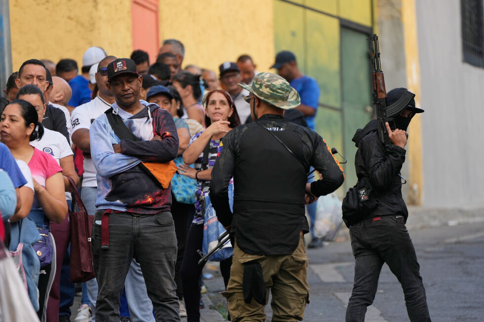 Aguardando futuro incerto após tensões políticas na Venezuela