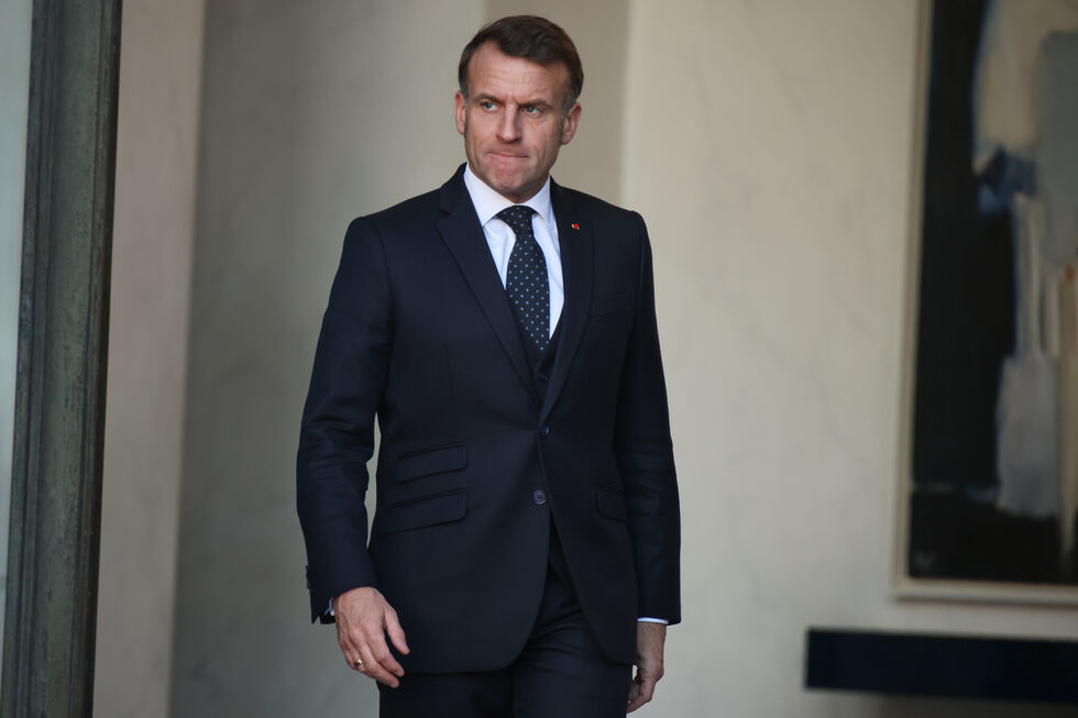Macron quer proibir redes sociais a menores de 15 anos em França