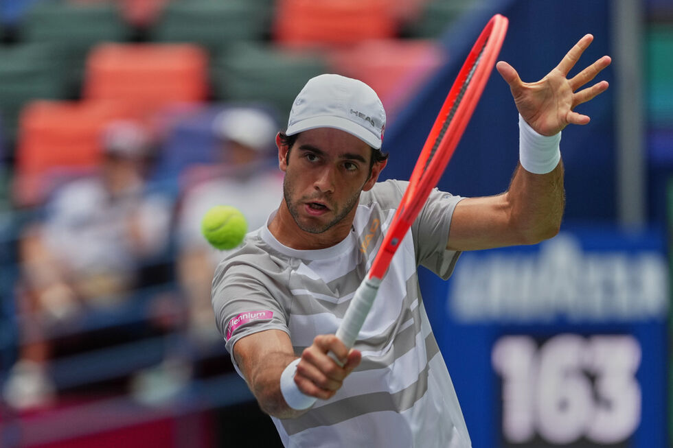 Nuno Borges avança para a segunda ronda do torneio em Auckland