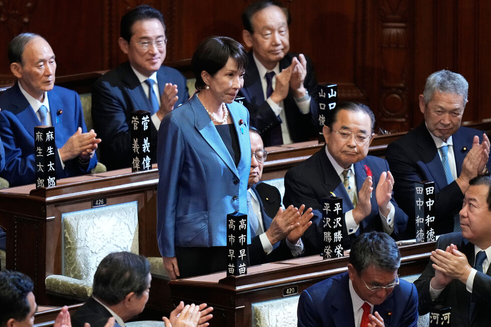 Sanae Takaichi é a primeira mulher a liderar o Governo do Japão