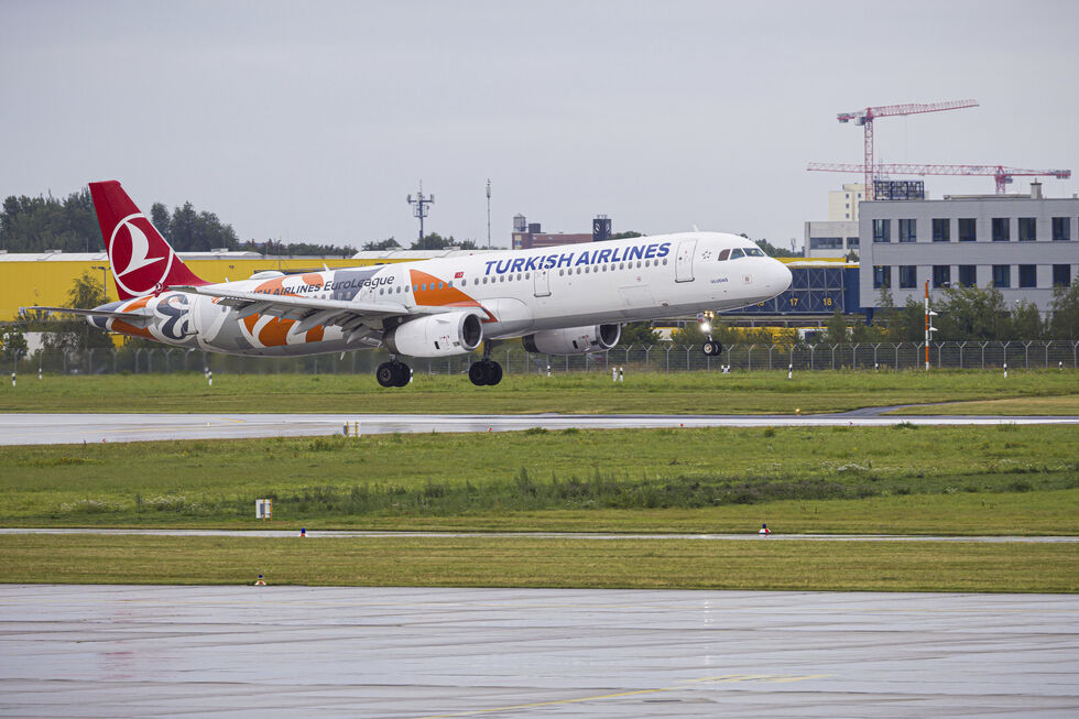 Companhia aérea da Turquia volta a voar para o Irão