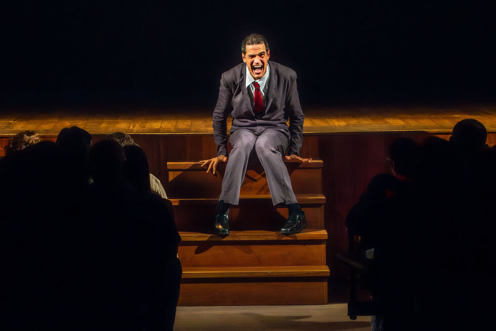 Mateus Solano estreia O Figurante, no teatro Maria Matos, em Lisboa