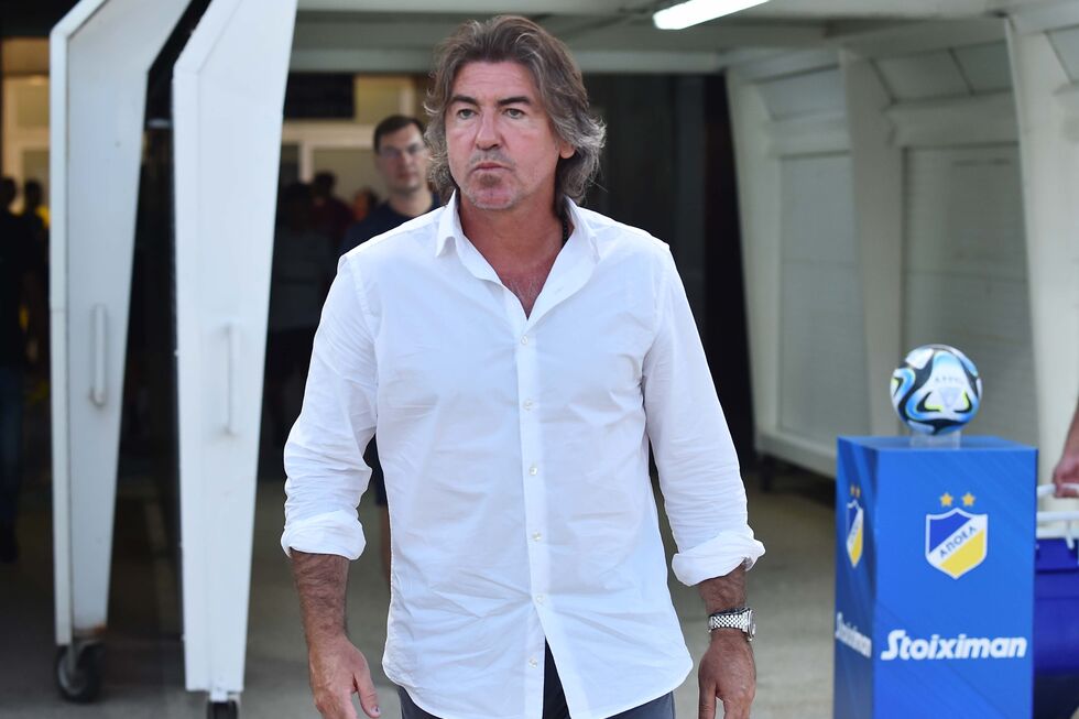 Sá Pinto já está em Portugal. Veio do Irão um dia antes.