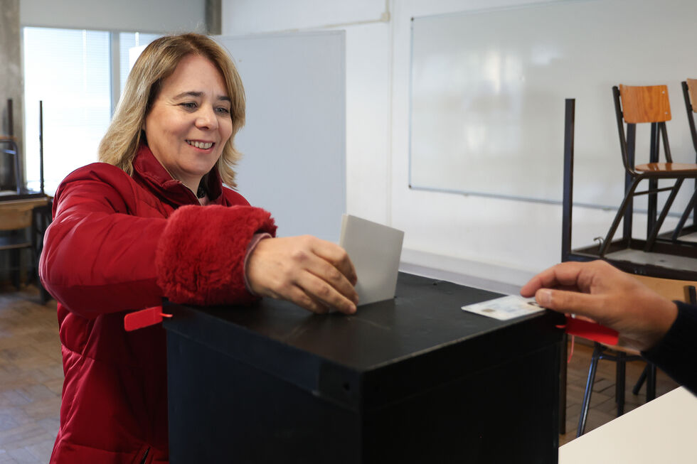 Catarina Martins vota no Porto e apela ao voto nas eleições presidenciais