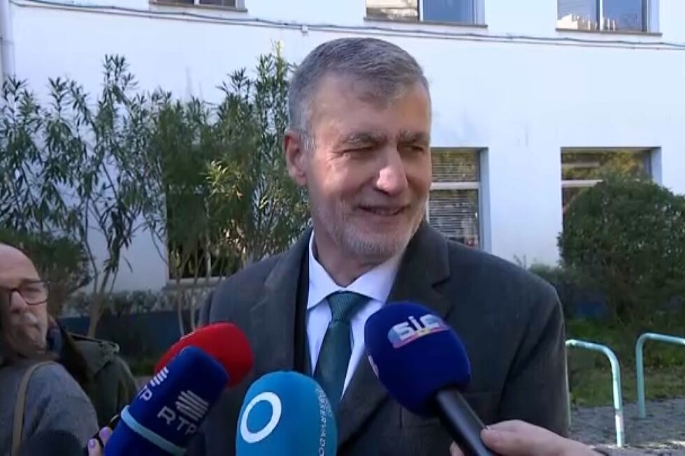 "Tenho esperança que os portugueses queiram decidir o próprio destino": Gouveia e Melo já exerceu o direito ao voto