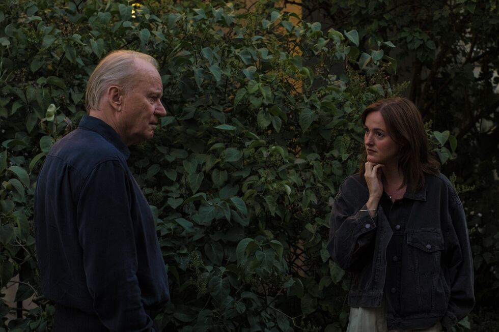 Os desempenhos de Stellan Skarsgård e Renate Reinsve valeram-lhes nomeações aos Óscares