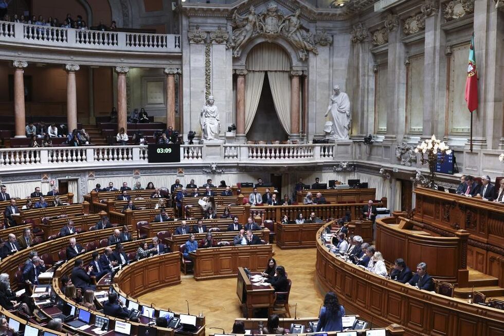 Orçamento do Estado, Parlamento 