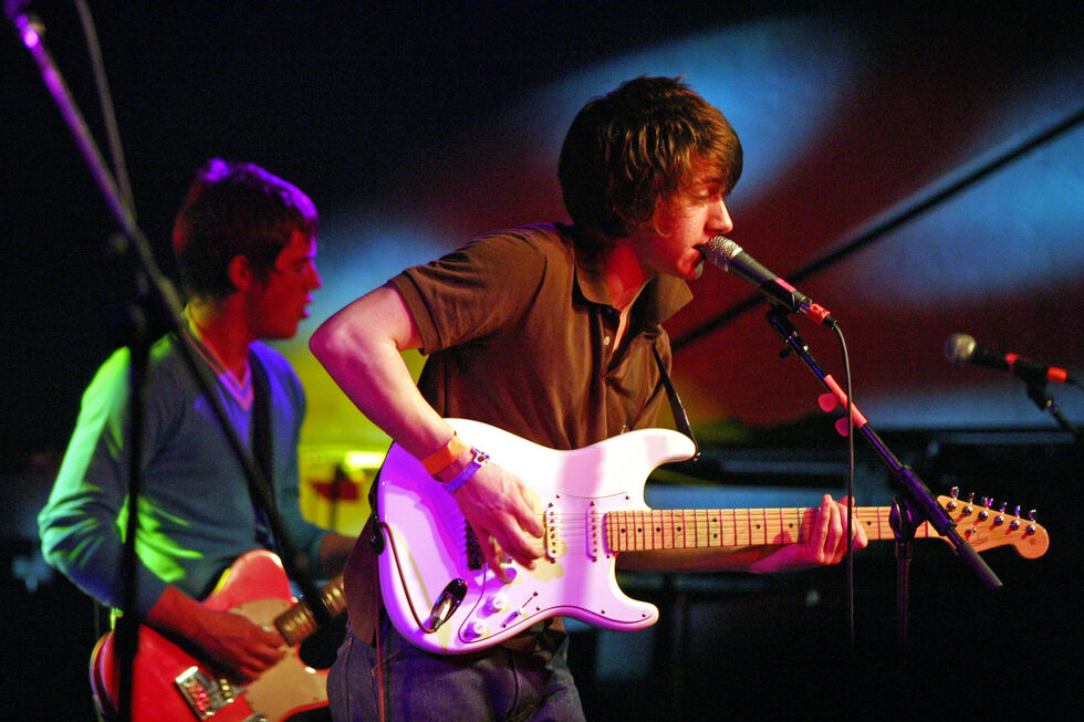 Arctic Monkeys, banda que marcou uma geração, em atuação
