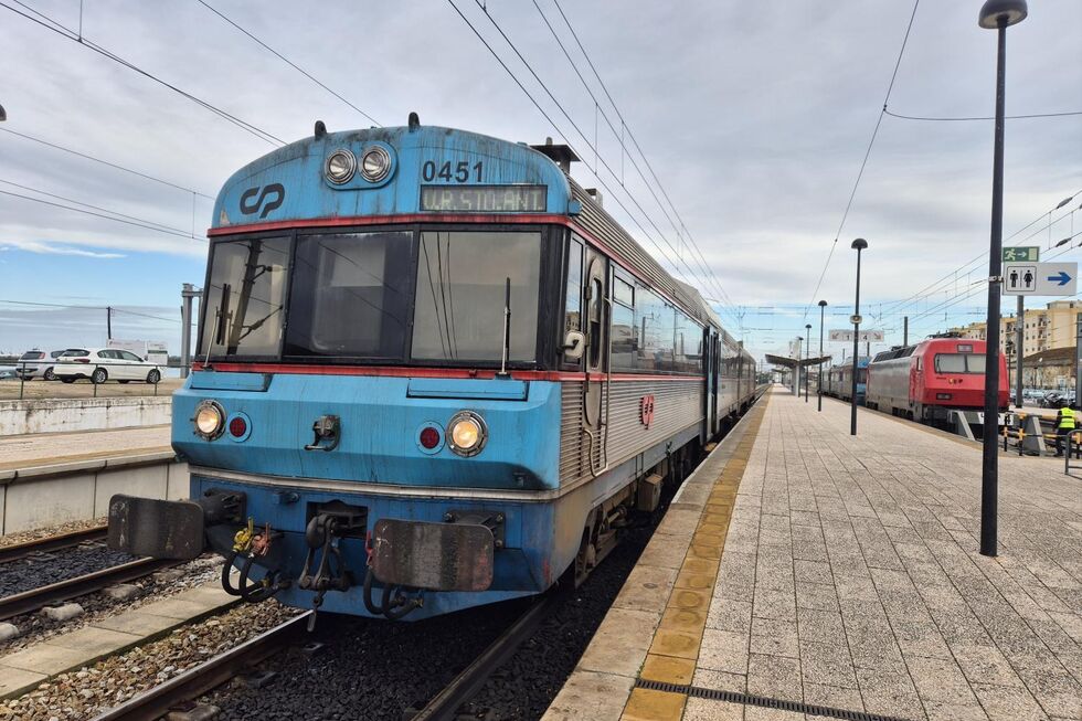 Mau tempo condiciona comboios