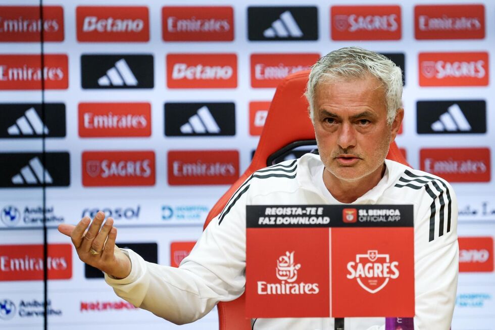José Mourinho, treinador do Benfica