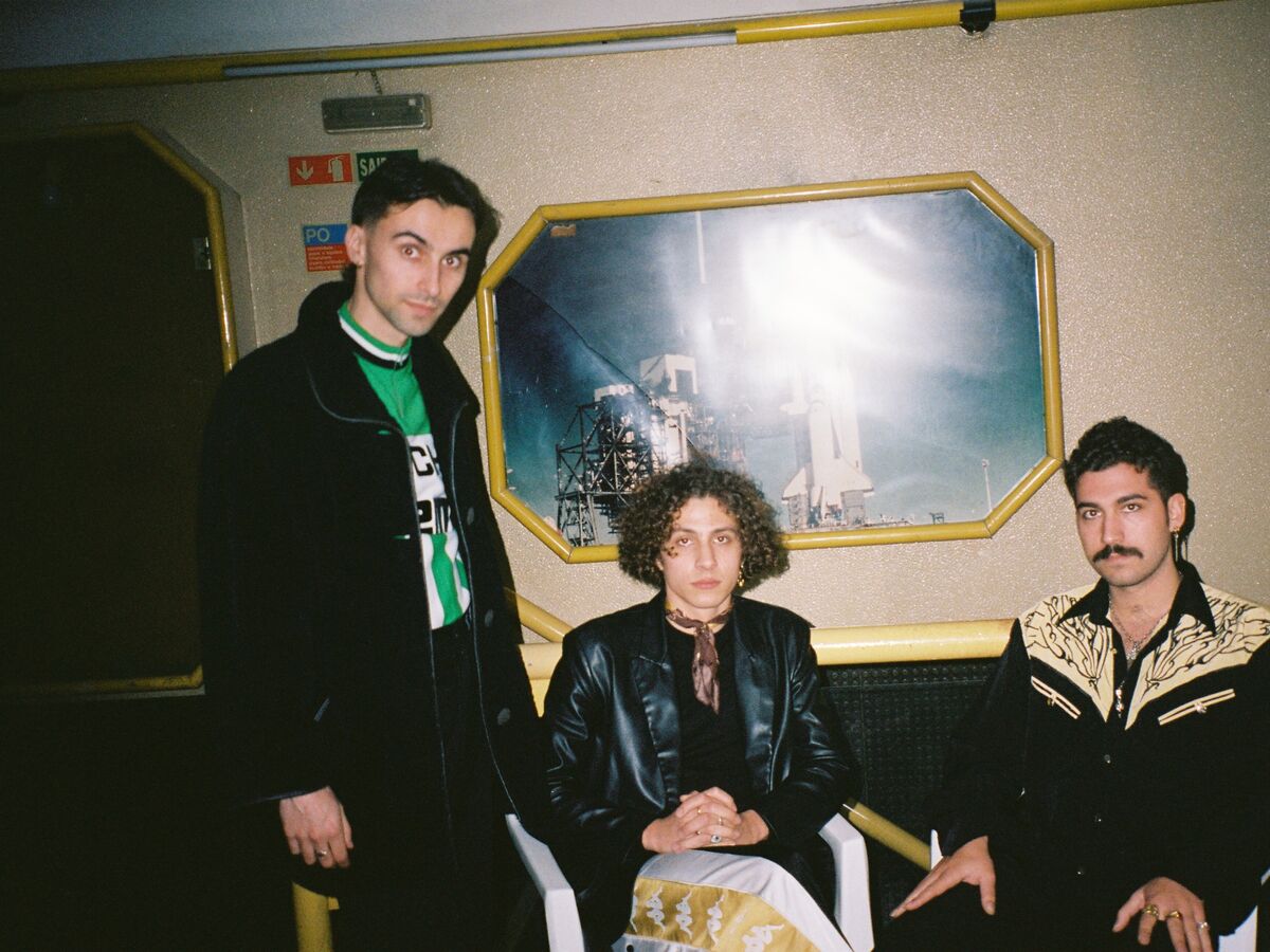 O barco do Expresso Transatlântico vai de saída