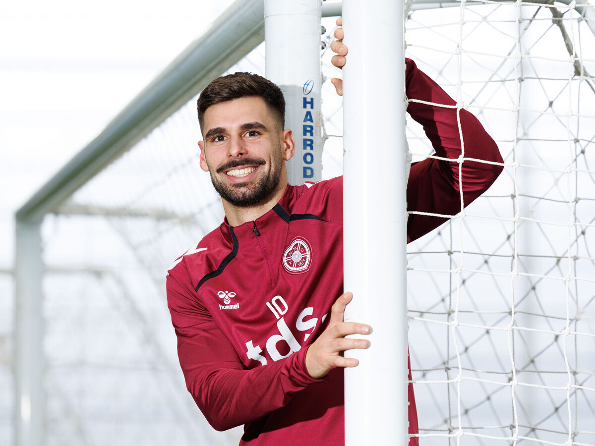 Cláudio Braga escapou a ser trolha e é ídolo na Escócia