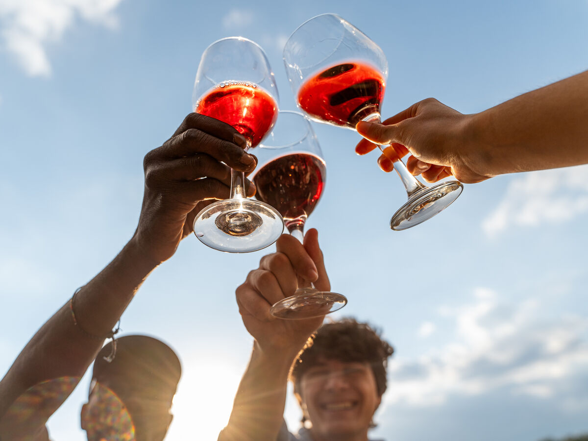 Um copo de vinho não é tão inócuo como pensa