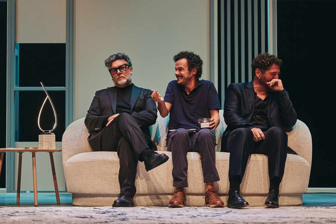 Rui Melo (esq.ª), Cristóvão Campos e Nuno Lopes (dir.ª) são os atores que interpretam 'Arte', peça de teatro que chega este fim de semana ao Teatro Sá da Bandeira, no Porto