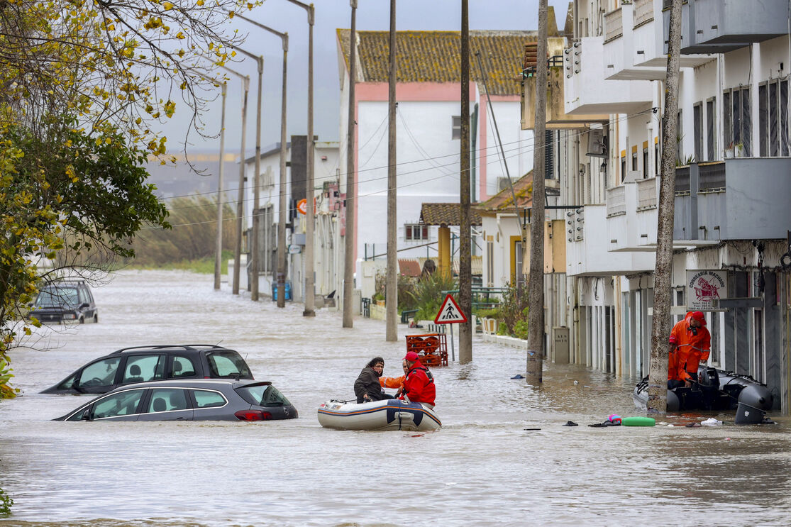 Inundações em Alcácer do Sal após a tempestade Kristin