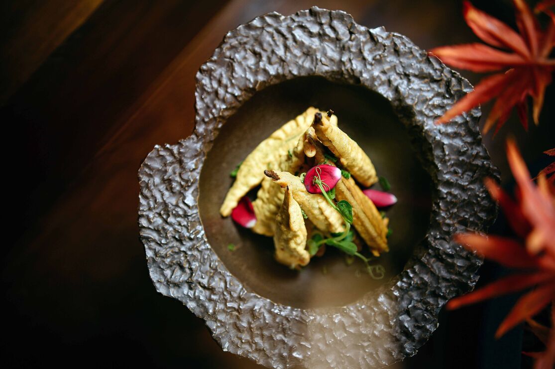 Jantar especial no Oven com sabores da Índia e Nepal, recomendado pelo Guia Michelin