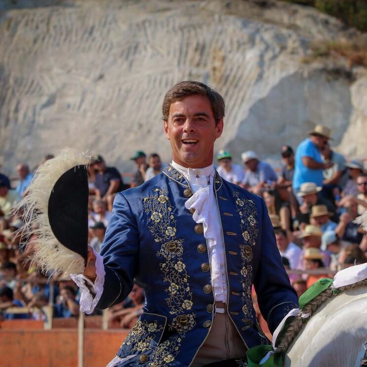 Francisco Palha enlutado após morte do pai