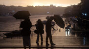 <![CDATA[ Vários distritos sob aviso amarelo esta quarta e quinta-feira devido à chuva e trovoada ]]>