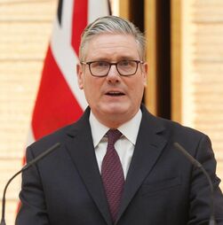 Primeiro-ministro inglês 'pressiona' ex-duque de York sobre ficheiros de Epstein: 'Devia testemunhar no congresso'