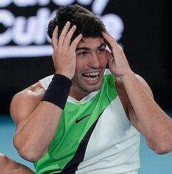 Alcaraz vence Open da Austrália e é o tenista mais jovem a completar Grand Slam de carreira
