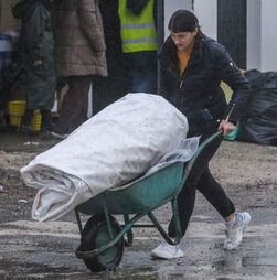 Proteção Civil deixa alerta para as próximas horas e aconselha colocar 'sacos de areia junto às portas'