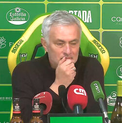 Mourinho critica Luís Godinho: 'Penso que sai satisfeito com o seu trabalho e que faça boa viagem até ao Alentejo'