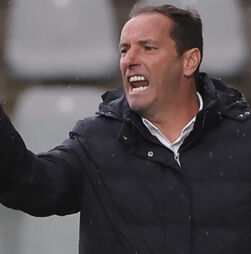 Petit oficializado no Santa Clara