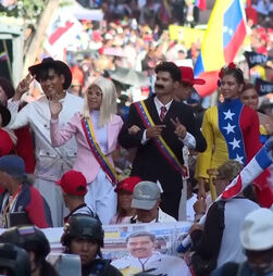 Apoiantes de Maduro saem à rua na Venezuela para exigir libertação do ex-presidente