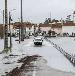 Cerca de 250 pessoas deslocadas e 90 mil ainda sem eletricidade: tudo sobre o mau tempo